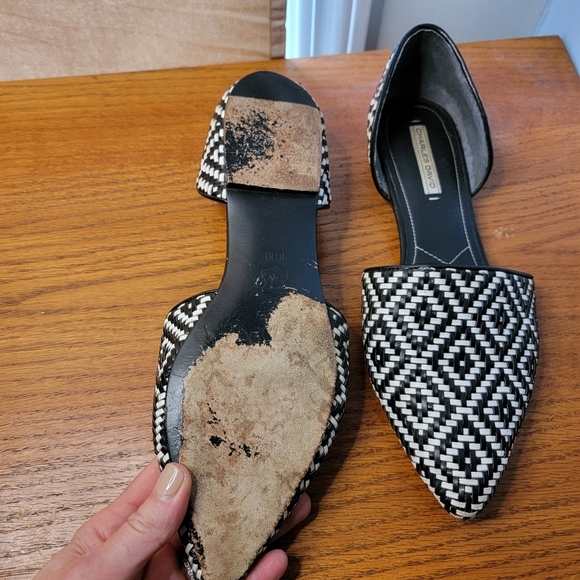 Charles David, pointy toe flat, Size 8 1/2 - Picture 2 of 3